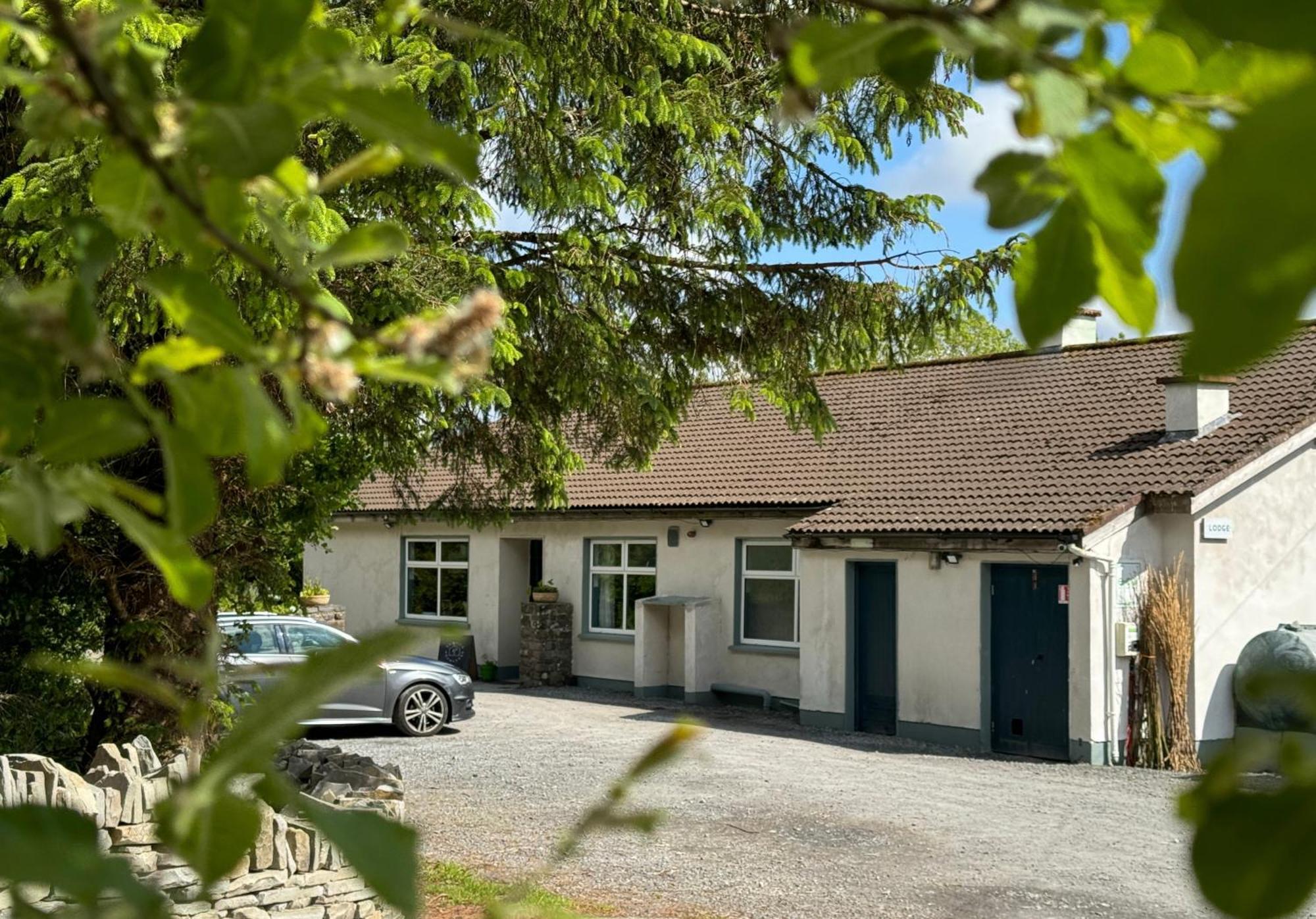 The Common Knowledge Centre Hostel Kilfenora Kültér fotó